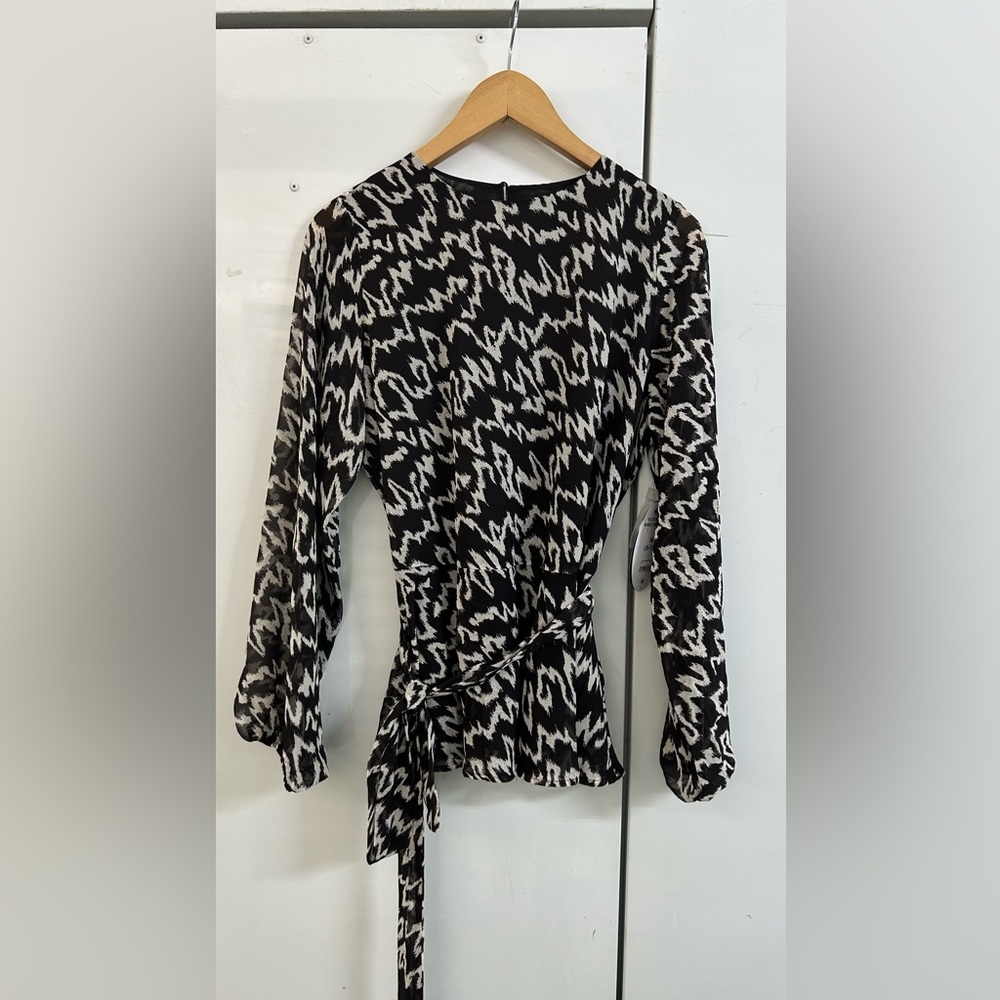 Women’s blouse Scoop